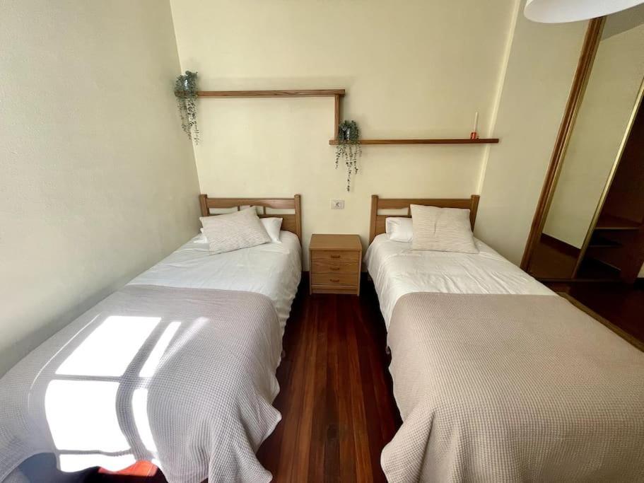 Agradable Apartamento Centrico En Cangas Luaran gambar