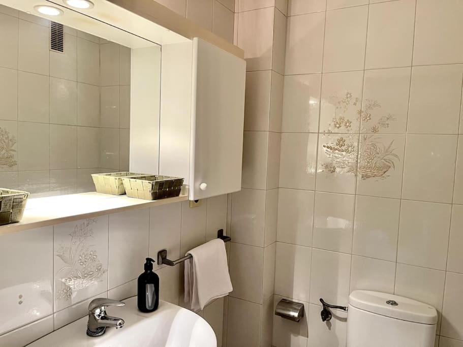 Agradable Apartamento Centrico En Cangas Luaran gambar